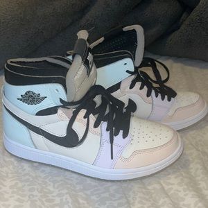 BRAND NEW pastel jordan mids !